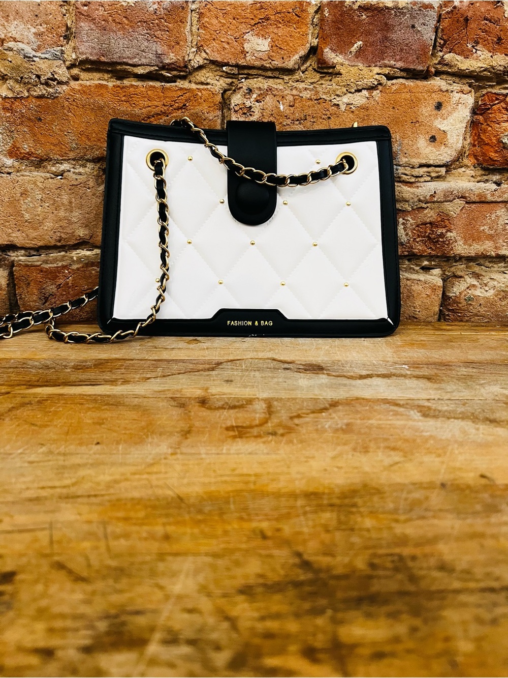 Quilted White and Black Chain Shoulder Bag